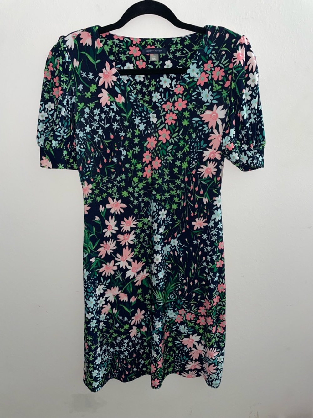 Tommy Hilfiger Navy Blue Base Vibrant Floral Pattern Shift Dress Women’s Size 2